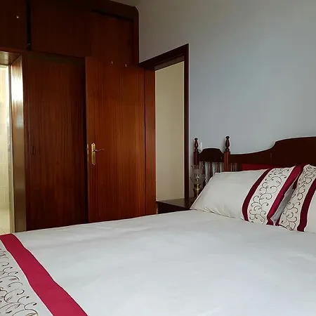 With Beautiful Ocean And View 丰沙尔